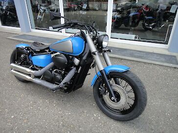 Honda VT750C 2013 Blue Bobber Edition
