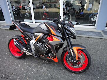 Honda CB1000RA 2014 Neon Red Edition