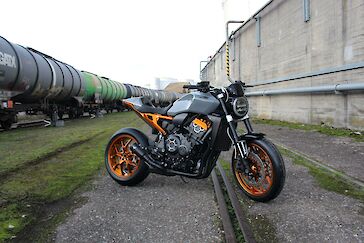 Honda CB1000RA 2019 Bronze Orange Edition